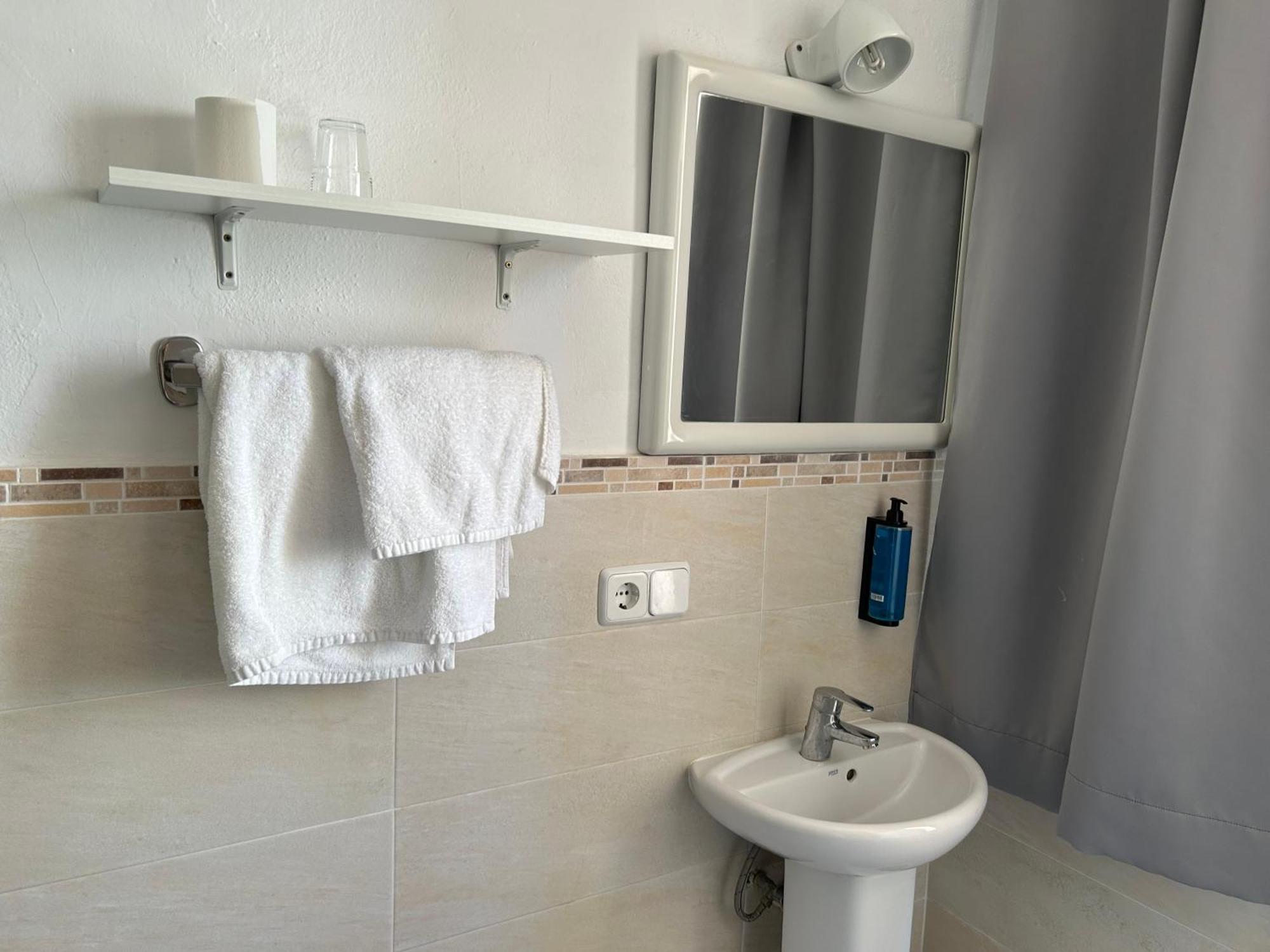 Hostal San Telmo - Adults Only Cala Major  Room photo